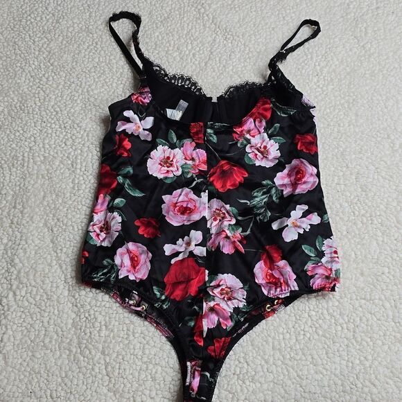 1094 NWT VS Atelier Victoria's Secret Noir Satin Lace-Trim Cupped Bodysuit Sz SM - Picture 3 of 7